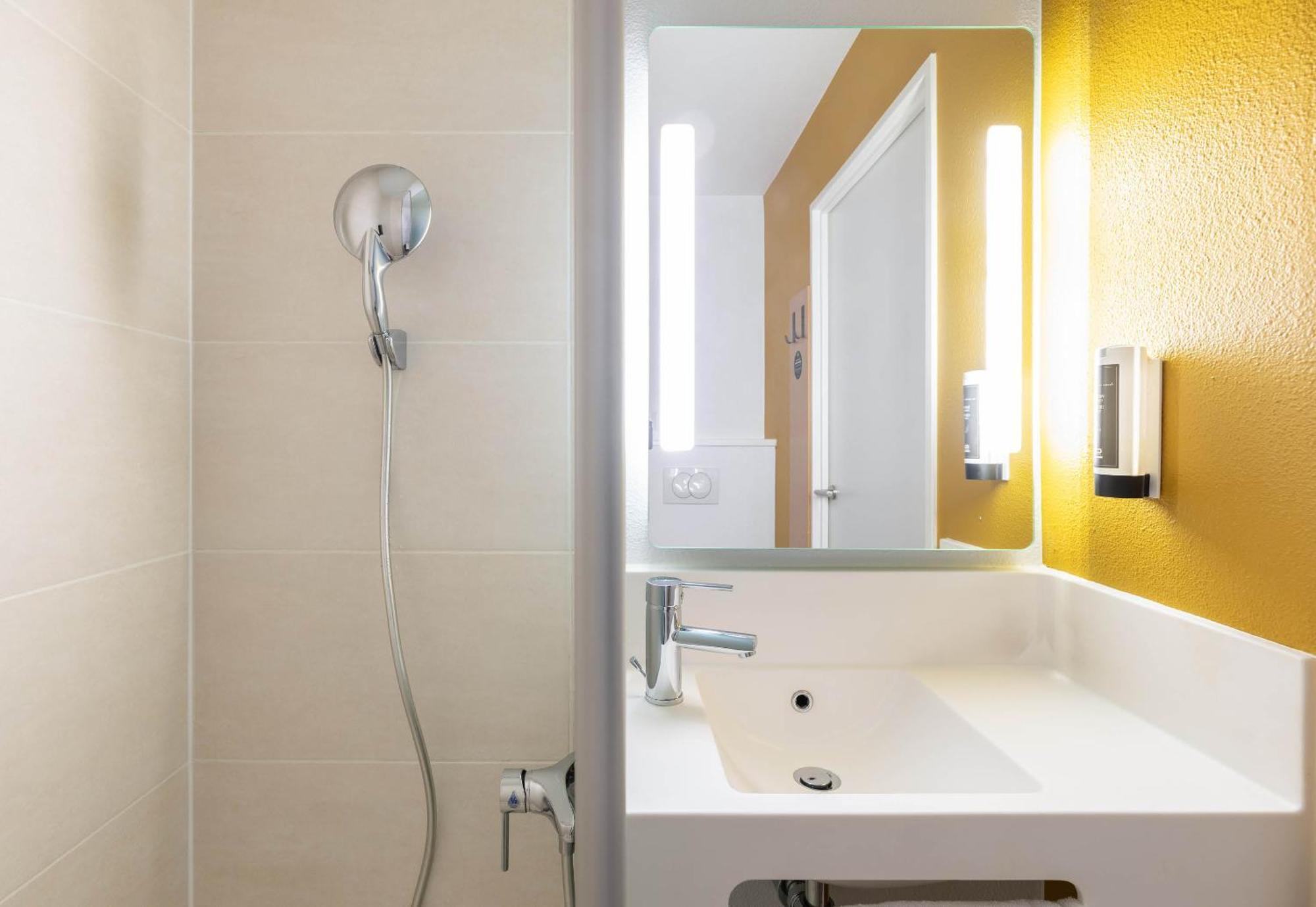 B&B Hotel Lyon Ouest Tassin Kültér fotó